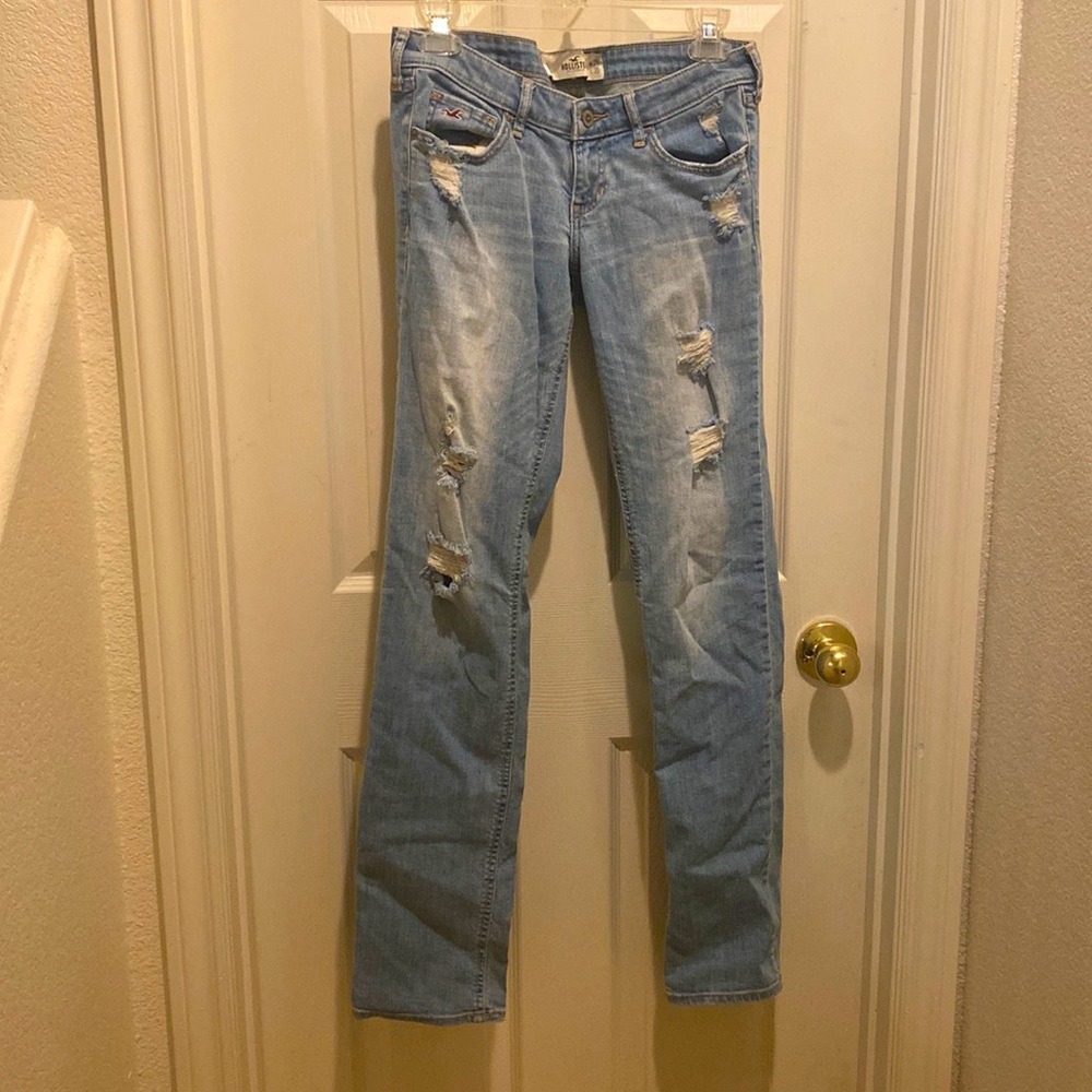 ✨LIKE BRAND NEW HOLLISTER JEANS!!!✨